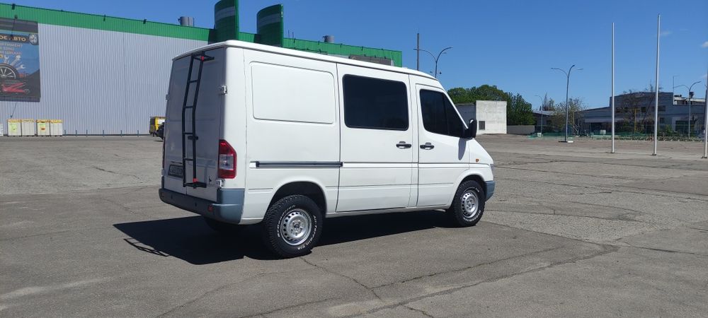 Mercedes Sprinter 2.3 Дизель Груз-Пасс