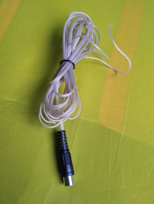 Антенна с металлическим штекером для радио FM / ФМ стандартная