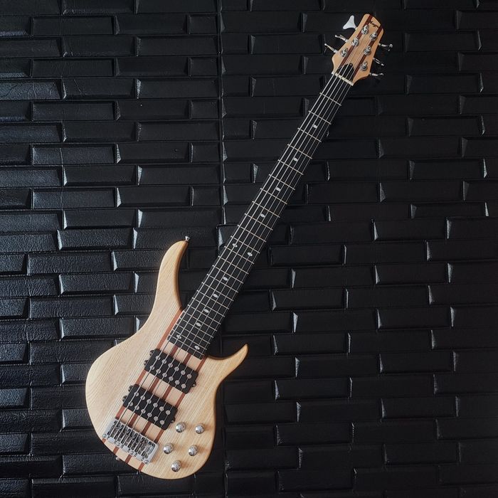 Шестиструнний бас Magna MH-6