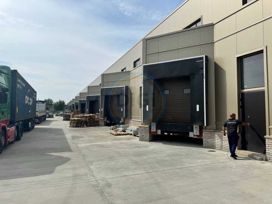 3400 м2 правый берег класс В. Близко окружная. Фасадный.