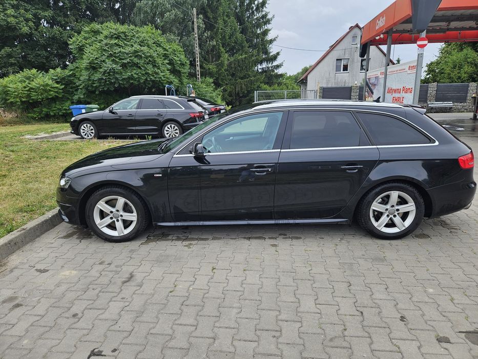 Audi A4 B8 S-Line 2010r