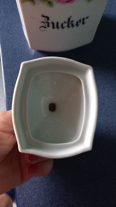 Porcelana    CT        na cukier i mlecznik starocie