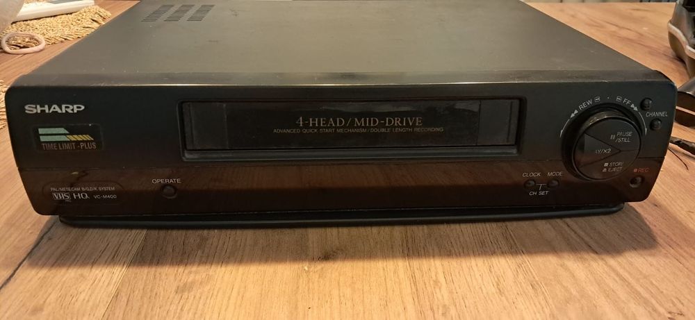 odtwarzacz vhs sprawny sharp