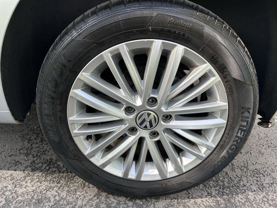 Volkswagen touran 2015 2.0 tdi автомат