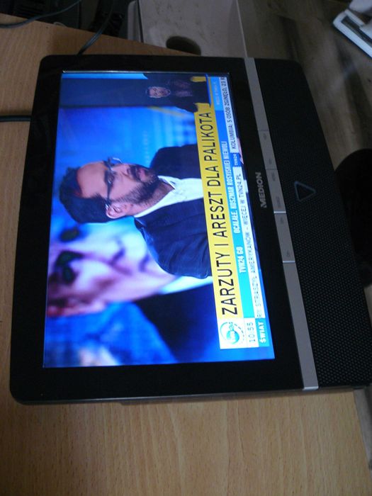 Telewizor na 12 wolt i na 230 wolt mały dom camping itp.