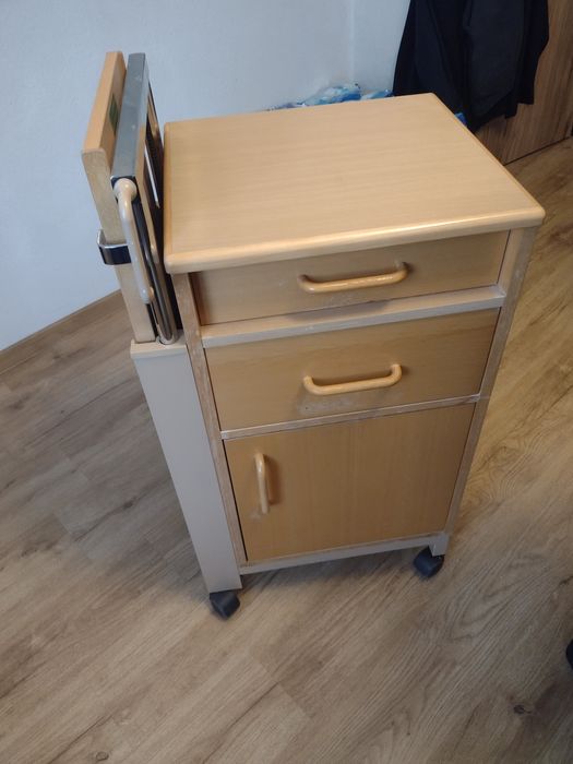 Szafka przyłóżkowa szpitalna