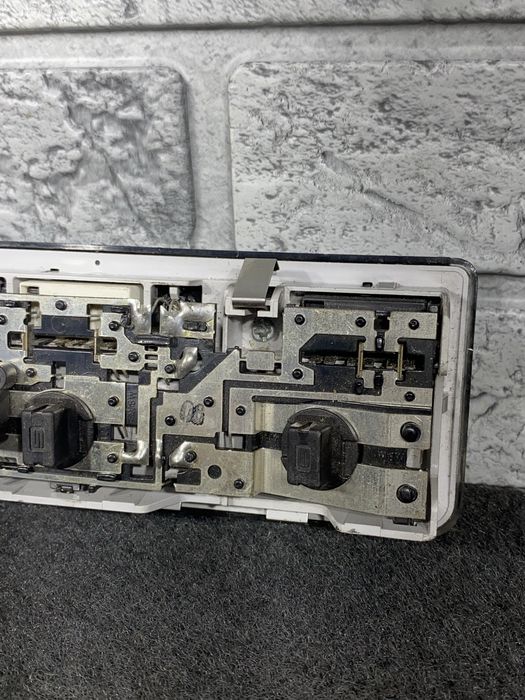 Плафон передній BMW E46 Код:1030