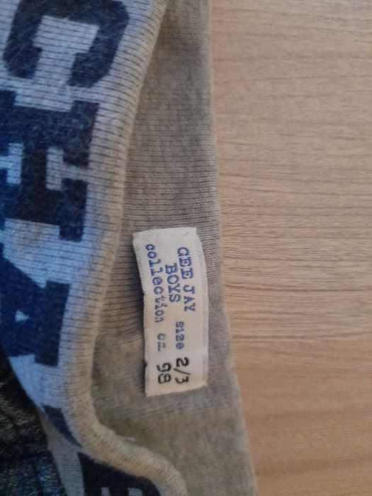 Spodnie jeansowe dla chłopca rozm 98-104 na 2-3 lata