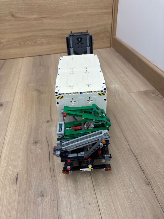 Lego technic Mack Anthem