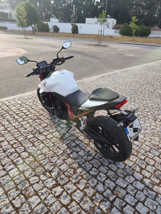 Honda CB 750 Hornet irrepreensível