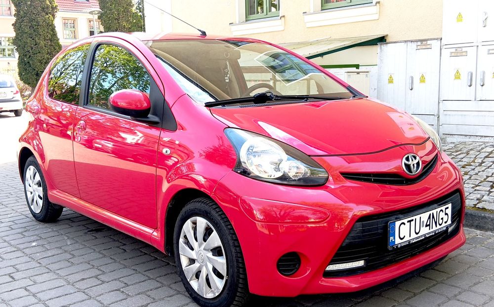 Sprzedam ładną Toyotę Aygo