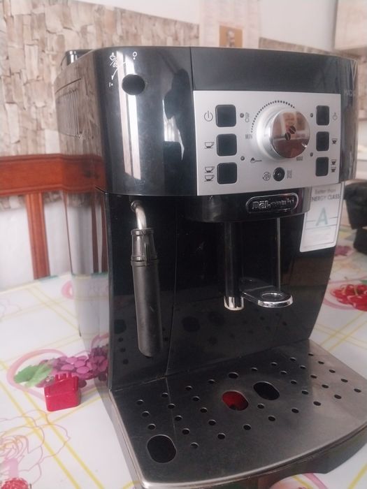 Кавомашина Delong