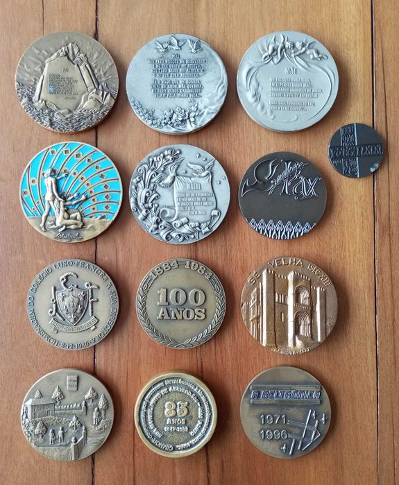 Medalhas em bronze e estanho