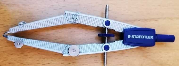 Compasso escolar Staedtler com roda central