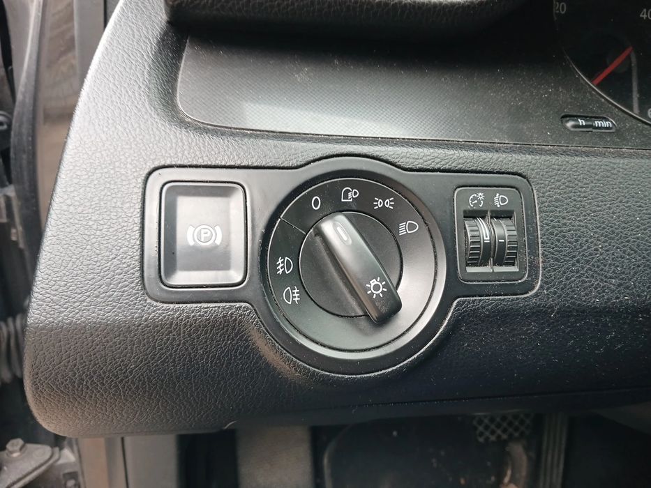 Botão / interruptor de luzes VOLKSWAGEN Passat Variant (3C5)