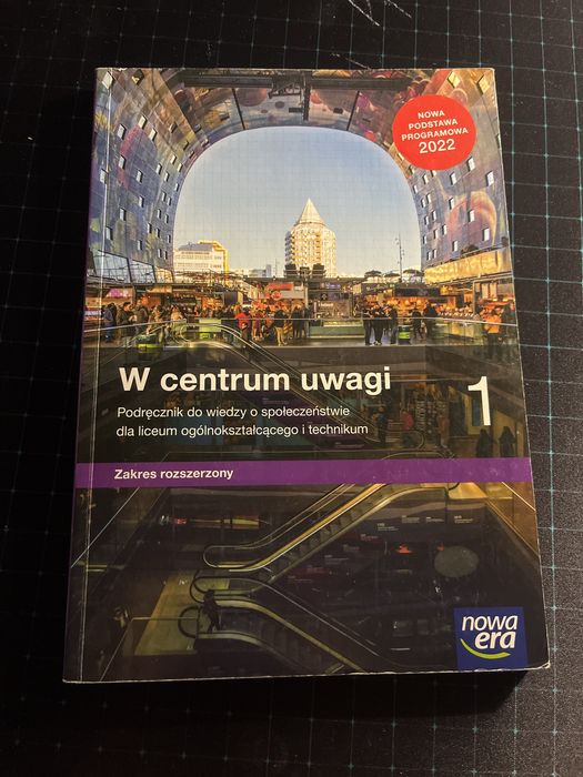 podrecznik do wiedzy o społeczeństwie ,, w cetrum uwagi”