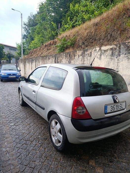 Renault Clio URGENTE!!