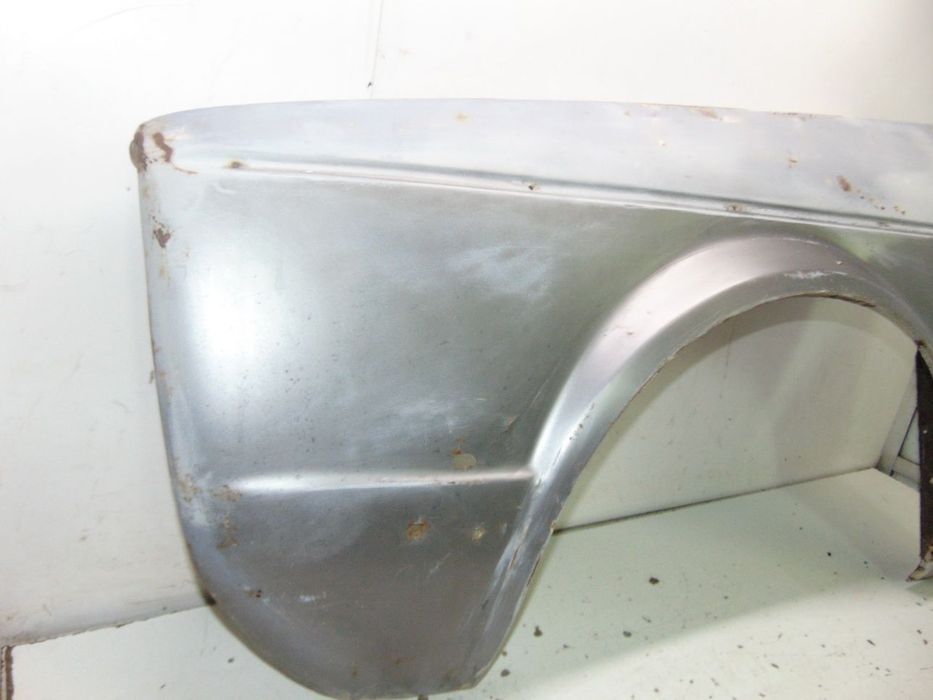 VW Golf 1 guarda lamas