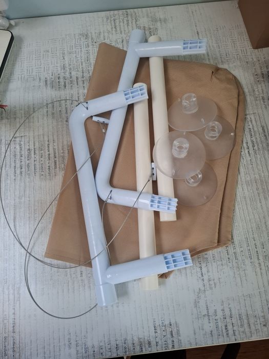 Legowisko dla kota lub małego psa do zawieszenia na oknie