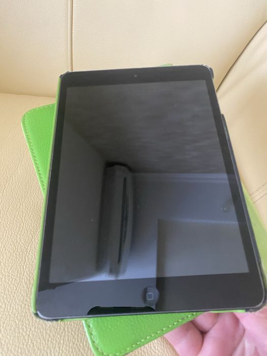 Планшет Apple iPad A1432