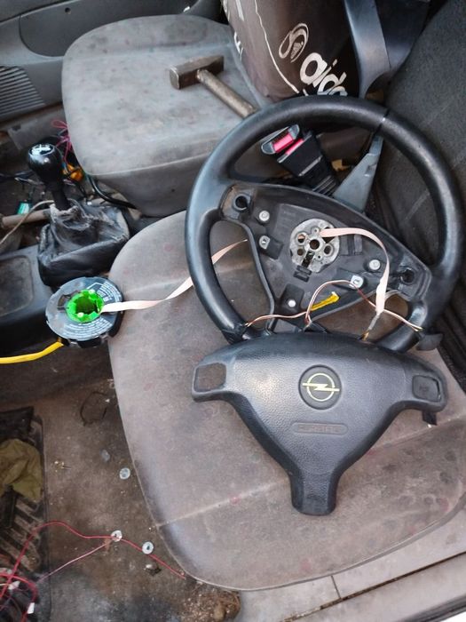 Продам руль на opel