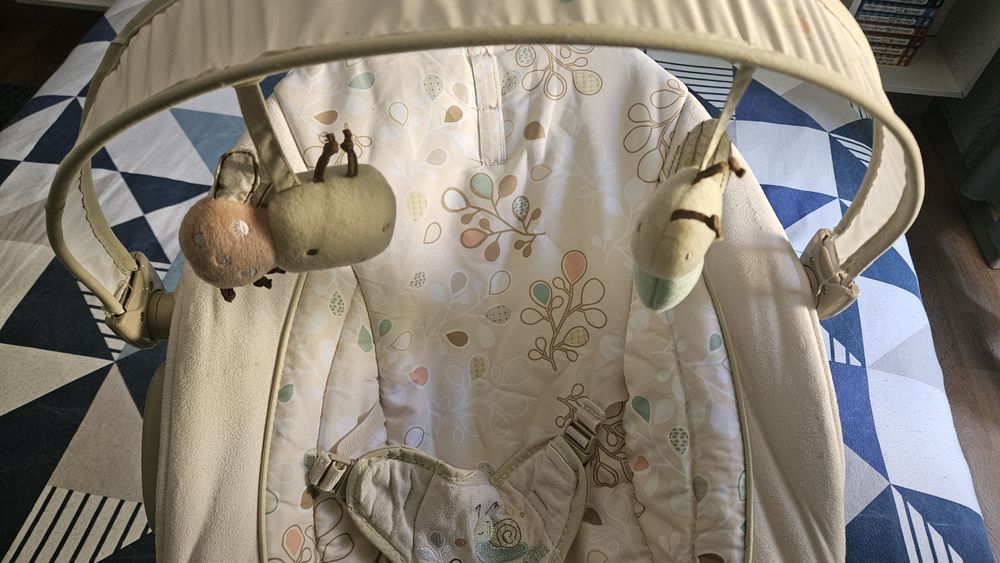 Bright Starts - Espreguiçadeira vibratória para bebé com melodias