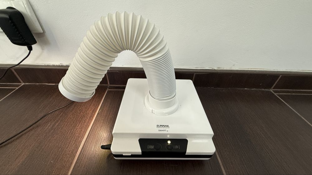 Polchlabiacz pyłu do paznokcji