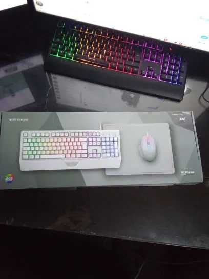 Vendo teclado Mars Gaming MCP124 Combo 3-em-1 com Teclado RGB Rato RGB Tapete Branco