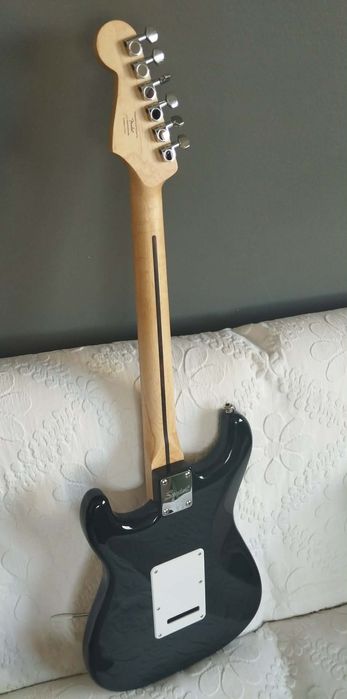 Vendo guitarra Stratocaster