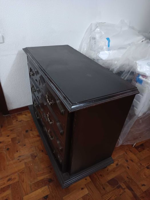 Cómoda em Madeira