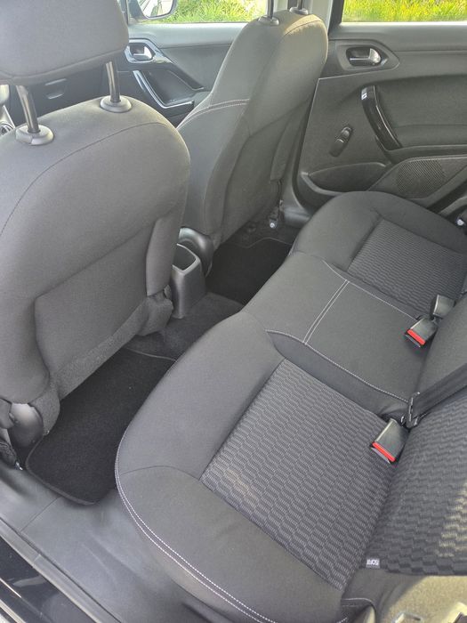 Peugeot 208 1.2  Style