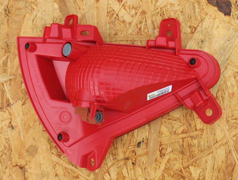 Kia Sportage V lampa prawa tylna przeciwmgłowa tył w zderzak Nowa Oem