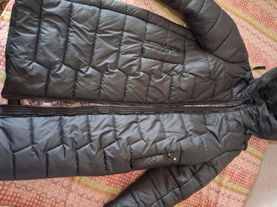 Продается  курточка тёплая.