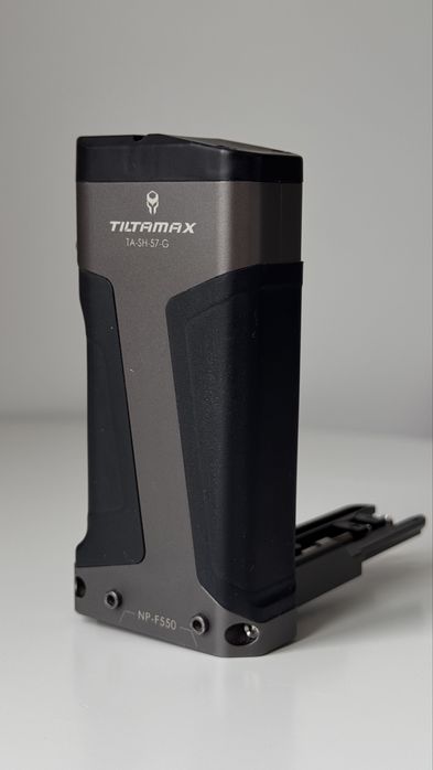 Tilta: клітка для BMPCC (blackmagic) + універсальні рукояті