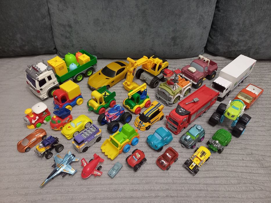 Дитячі машинки набір 550 грн все