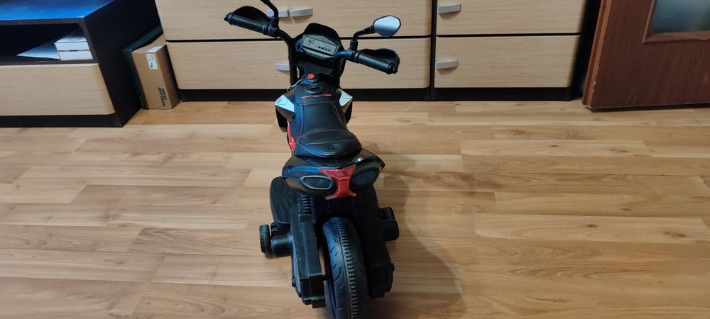 Motocykl na akumulator Aprilia