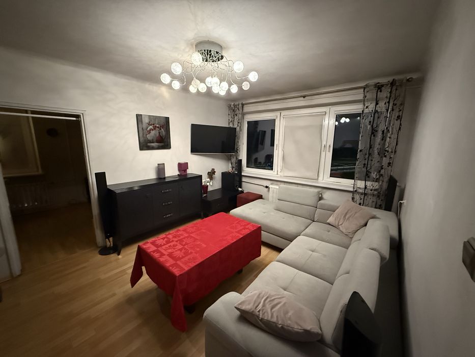 Mieszkanie w domu z dużym ogrodem i garażem