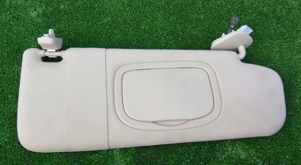 Сонцезахисний козирок Maserati Ghibli III Мацераті Гіблі 670026848 розборка шрот Maserati Ghibli Мацераті Гіблі
