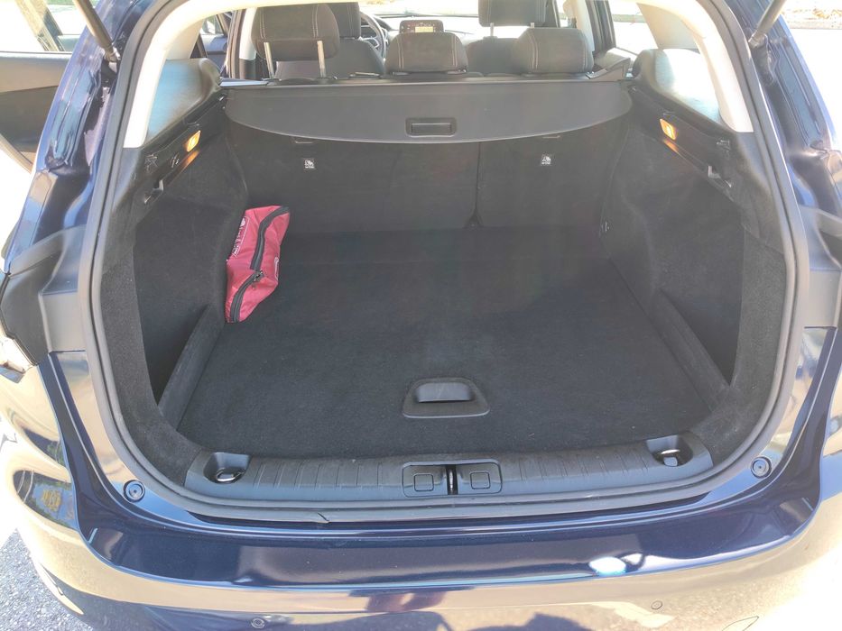 Fiat Tipo SW 1.3 MultiJet Lounge | GPS | Câmara | JLL 17" | Garantia
