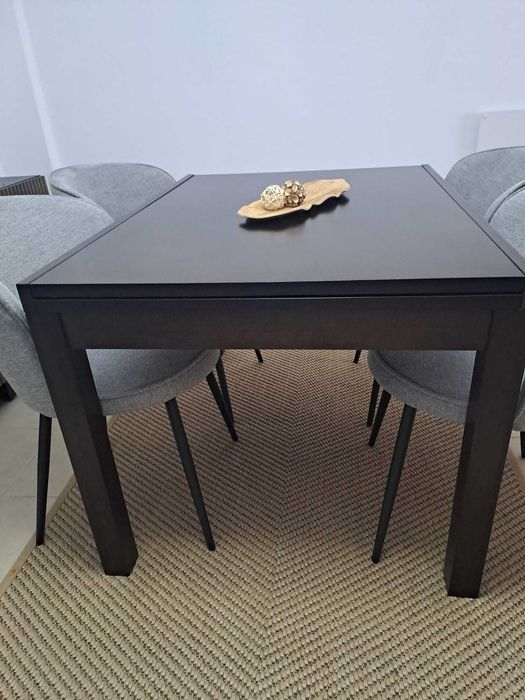Vendo mesa de sala jantar com 1.20/2.40 wengue