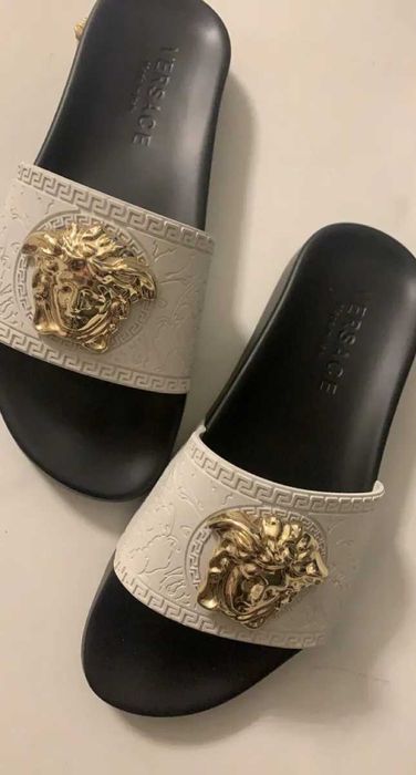 Босоніжки Versace