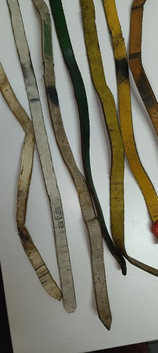 Várias fitas para pedais