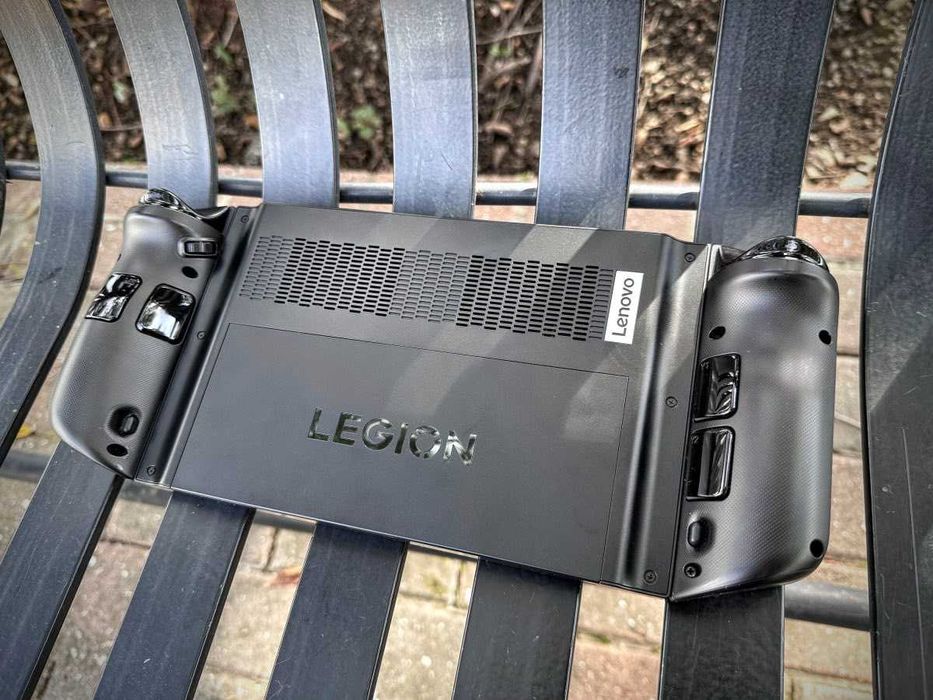 Потужна ігрова консоль Lenovo Legion Go 512 GB Shadow Black