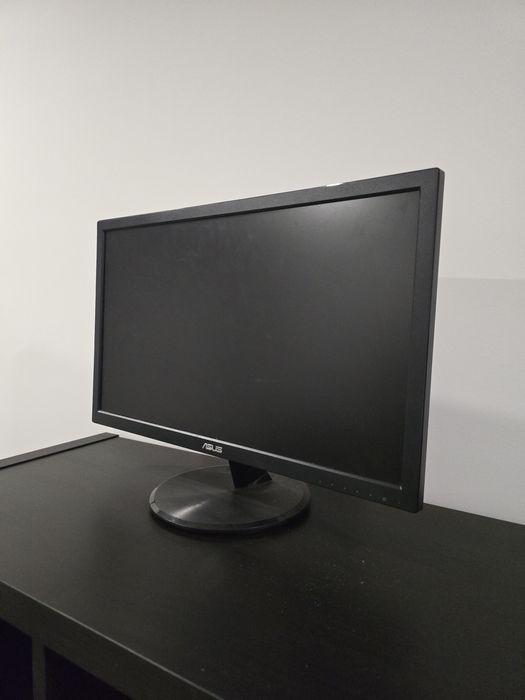 Computador Gaming + monitor  em Excelente Estado – Grande Oportunidade