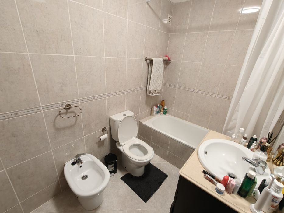 Quarto para arrendar T3 duplex