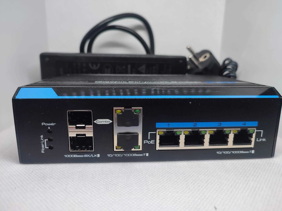 Gigabit PoE-комутатор Utepo UTP7204GE-HPOE з 4 портами PoE