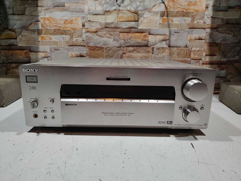 Amplituner Sony STR-DB930