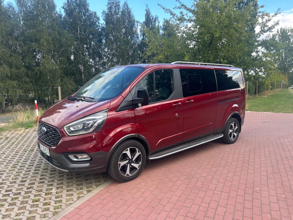 Tourne Custom 8 osób VIP