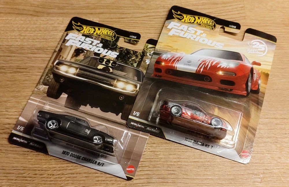 Hot Wheels Premium Fast & Furious 1995 Mazda RX-7 & 1970 Dodge Charger R/T Chase