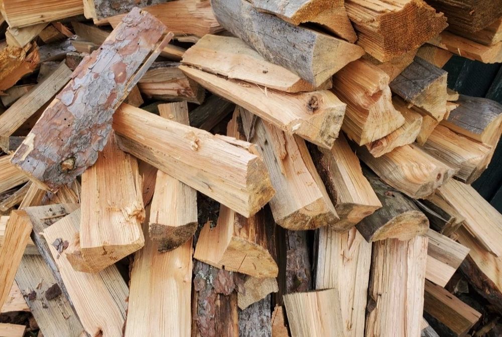 Продам дрова  чурками Дуб і рубані